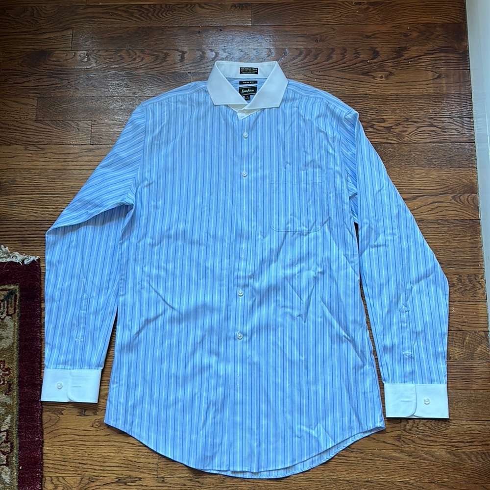 Neiman Marcus trim fit men’s dress shirt